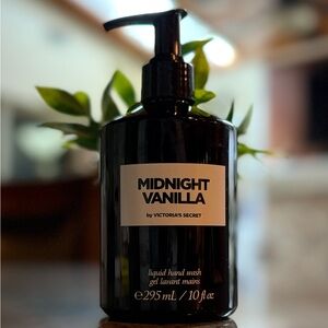 VICTORIA'S SECRET Midnight Vanilla Liquid Hand Soap 10oz